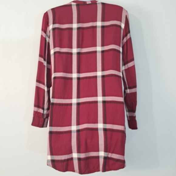Cupcakes and Cashmere Burgundy Plaid‎ Long Line Top Size Small - Picture 2 of 7